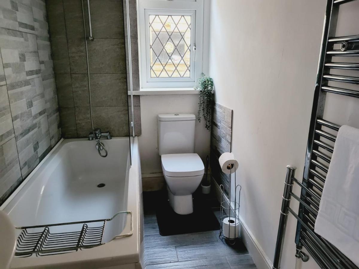 City Centre Room, Wifi, Share Facility Σουόνσι Εξωτερικό φωτογραφία