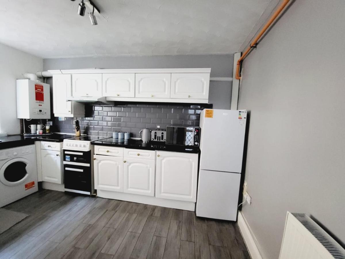 City Centre Room, Wifi, Share Facility Σουόνσι Εξωτερικό φωτογραφία