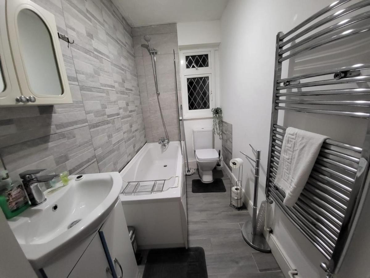 City Centre Room, Wifi, Share Facility Σουόνσι Εξωτερικό φωτογραφία